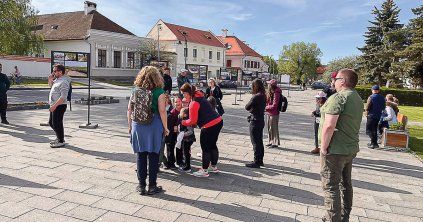 „Ki kell lépnünk az emlékközpont falai közül”